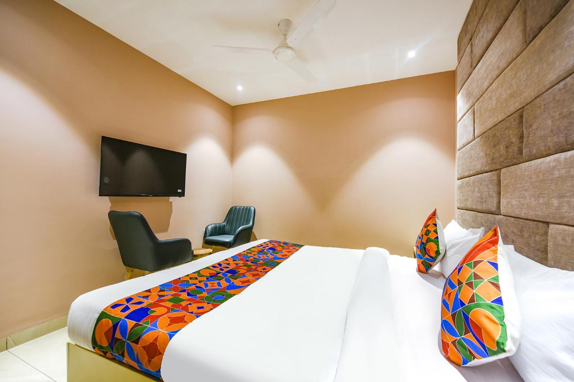 Fabhotel Supreme Suites ルディヤーナー エクステリア 写真