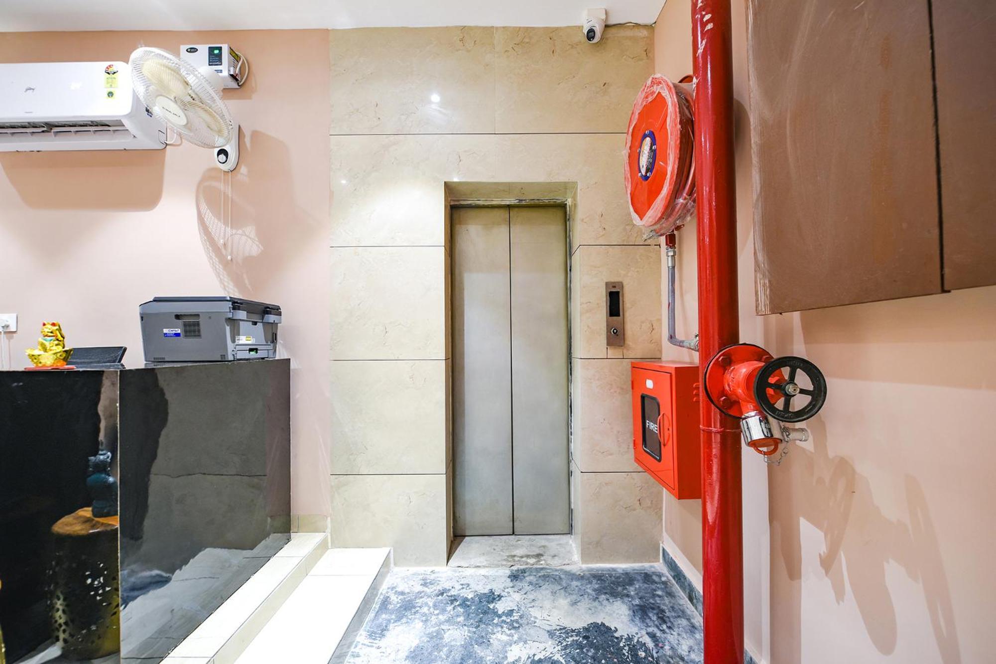 Fabhotel Supreme Suites ルディヤーナー エクステリア 写真