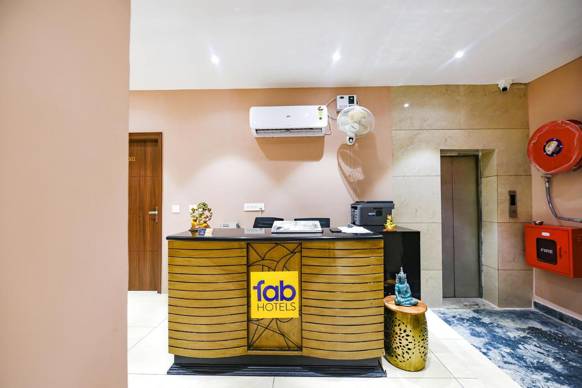 Fabhotel Supreme Suites ルディヤーナー エクステリア 写真