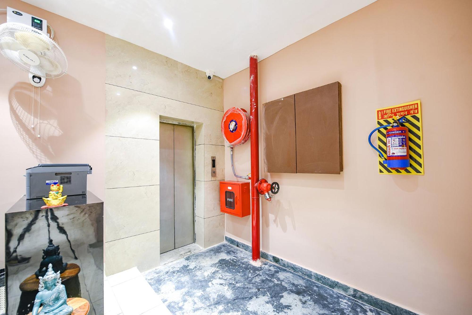 Fabhotel Supreme Suites ルディヤーナー エクステリア 写真