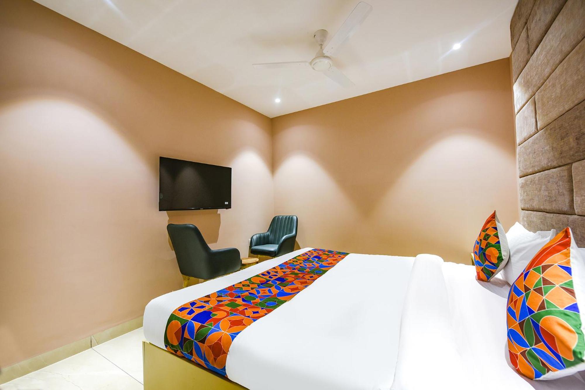 Fabhotel Supreme Suites ルディヤーナー エクステリア 写真
